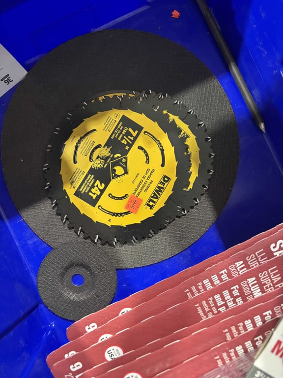 Multi purpose sandpaper and misc blades - Image 8