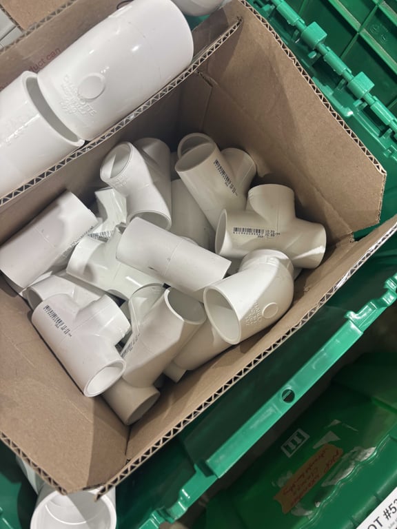 Tote of PVC fittings  - Image 3