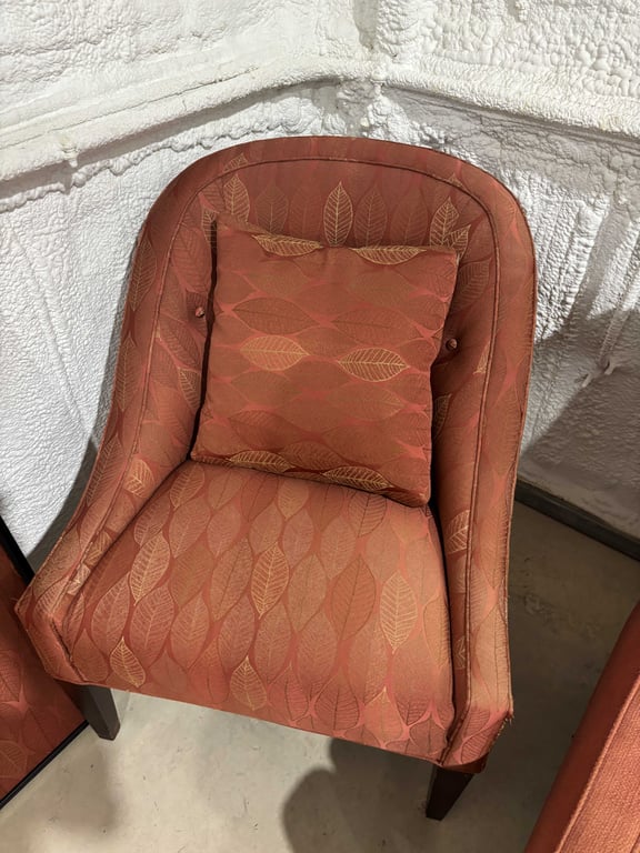 Vintage Red Cushion Chair & Matching Wall Decor - Image 2