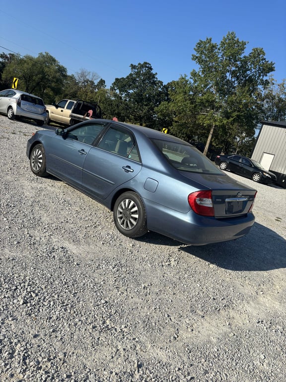 2002 Toyota Camry LE - Image 3