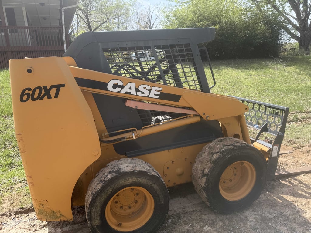 Case 60XT Skid Steer - Image 7