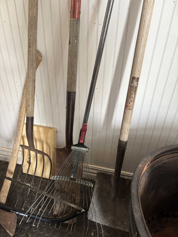 Yard Tools - Image 3