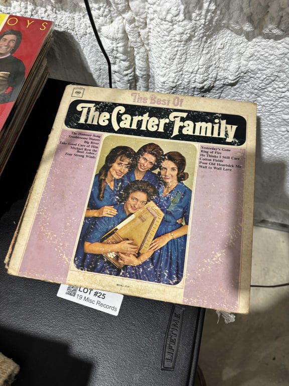 19 Misc Records - Image 4