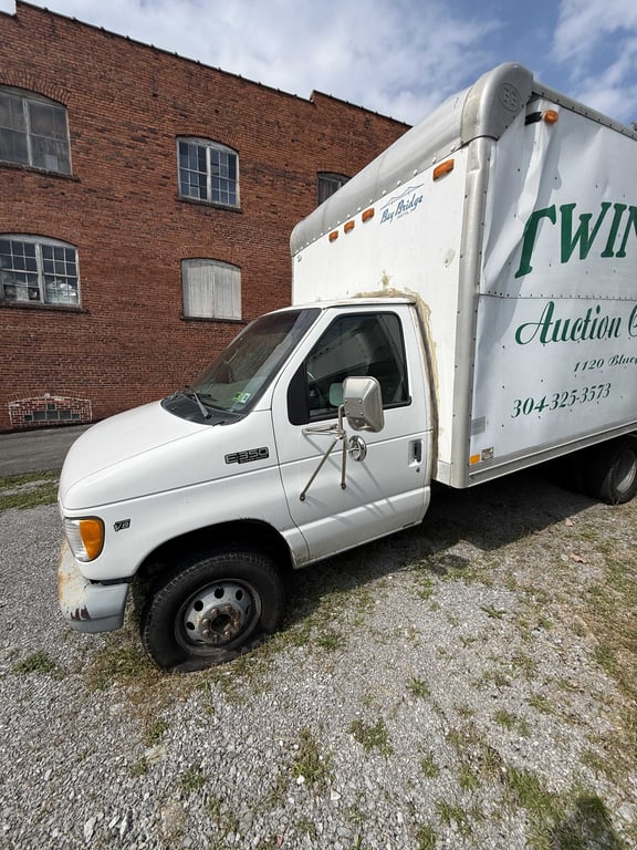 BOX TRUCK - Image 4