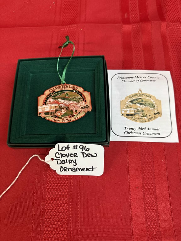 CLOVER DEW DAIRY ORNAMENT