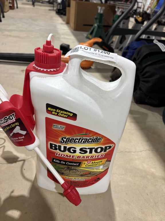 Gallon bug killer & 1/2 jug weed killer - Image 3