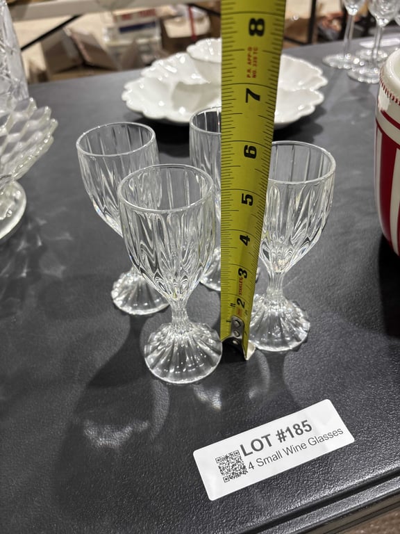 4 Small Wine Glasses - Image 2