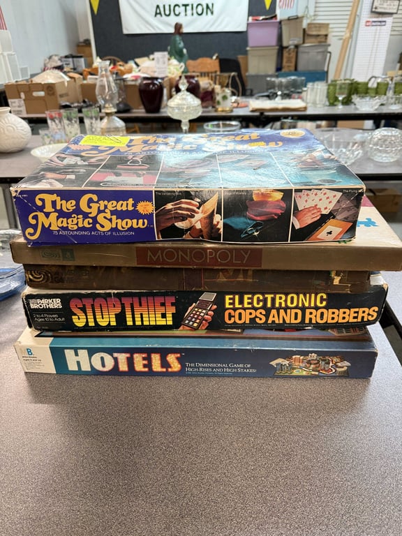 GROUPING OF VTG BOARD GAMES - Image 5