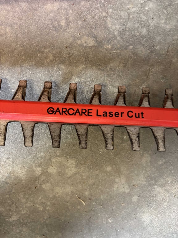 Garcare Electric Hedge Trimmer - Image 4