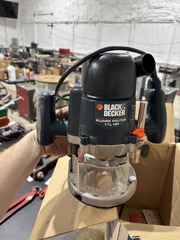 Black & Decker Plunge Router - Image 4