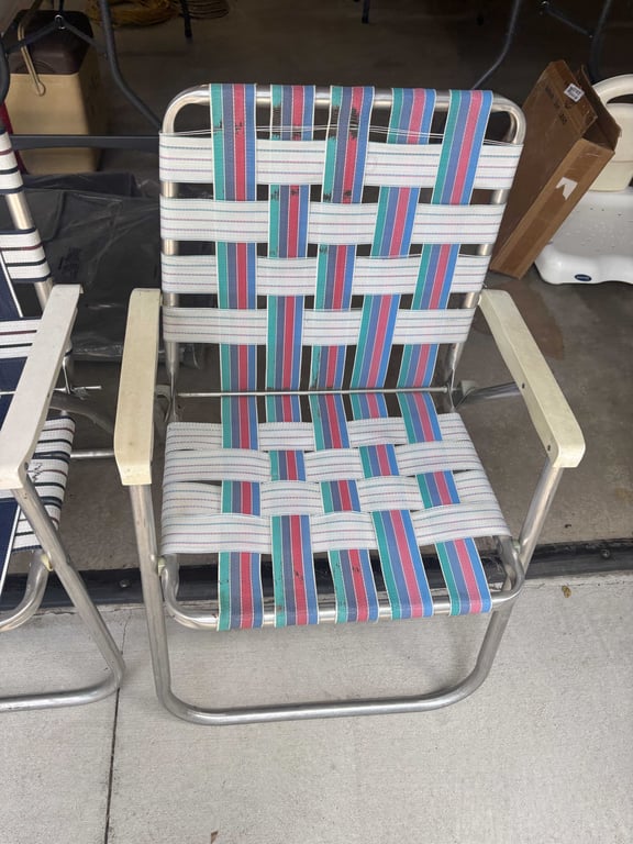 3 vintage lawn chairs - Image 4