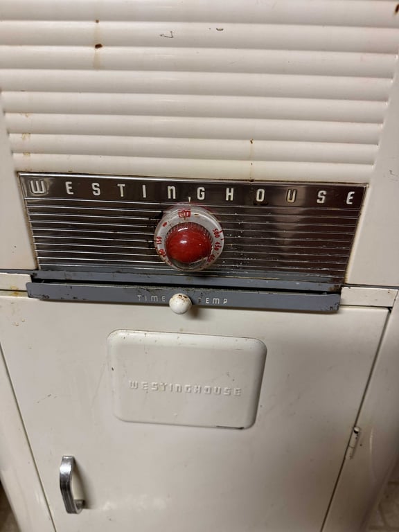 VTG 1950'S WESTINGHOUSE ELECTRIC ROASTER - Image 2