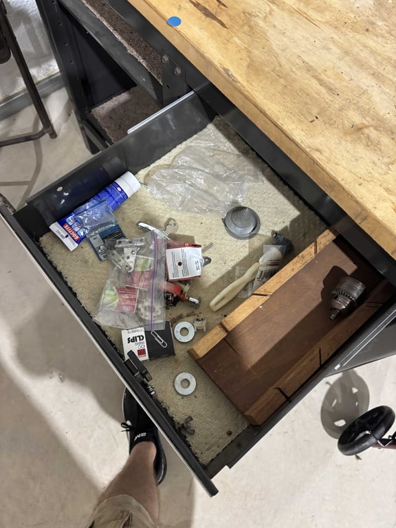 Craftsman 3 drawer work bench - Image 7