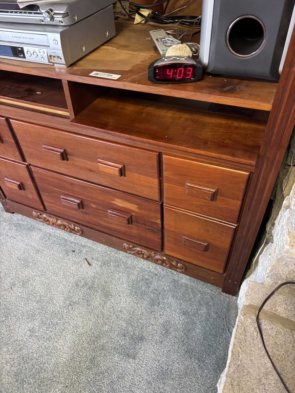 Entertainment Center - Image 4