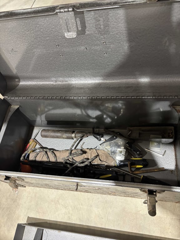 Metal Craftsman Toolbox - Image 2