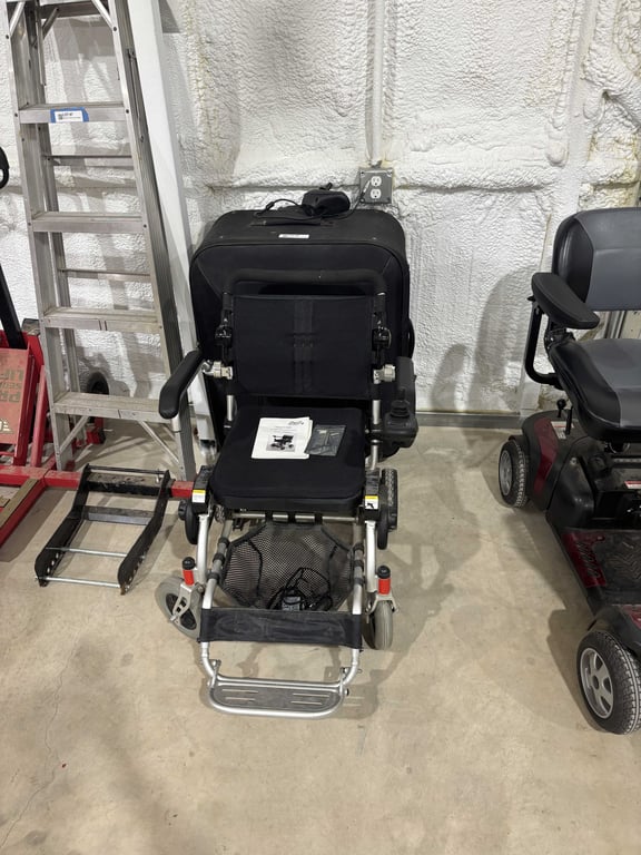 KD's Smart Chair & Case