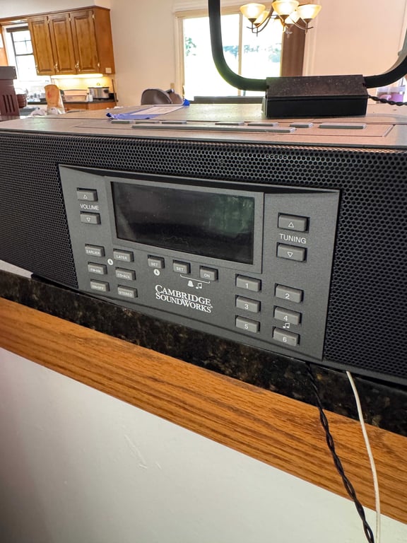 Cambridge Soundworks radio - Image 2