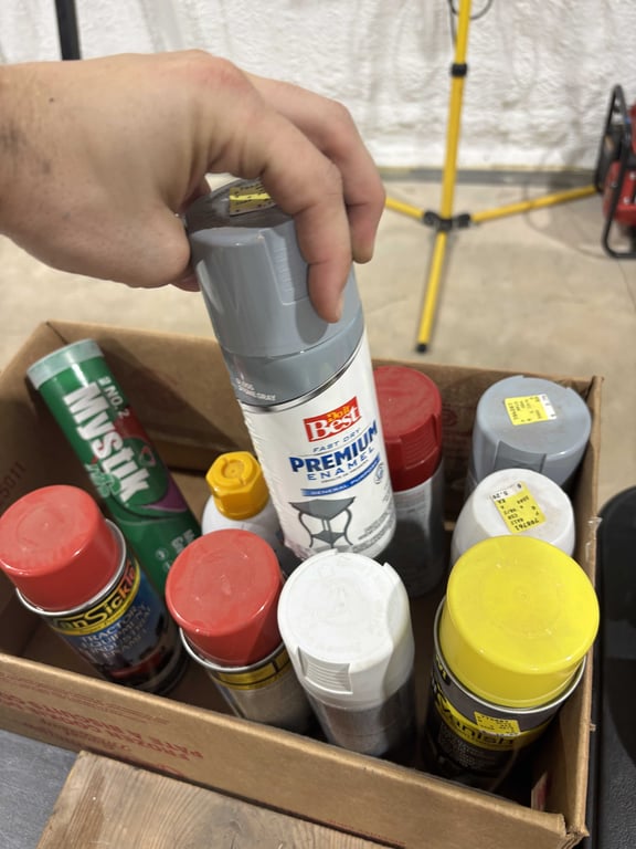 Box misc grease, lube, paint, etc - Image 6