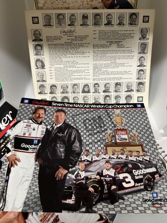 DALE EARNHARDT GROUPING - Image 4