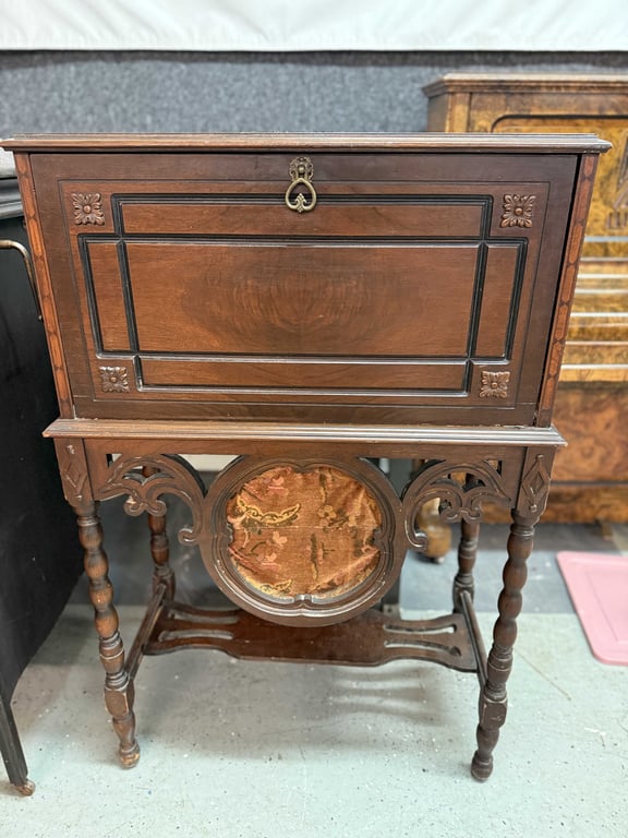 VTG POOLEY RADIO CABINET