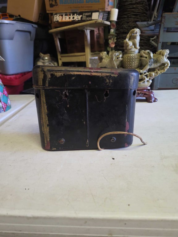 VTG WESTERN ELECTRIC METAL BATTERY BOX - Image 2