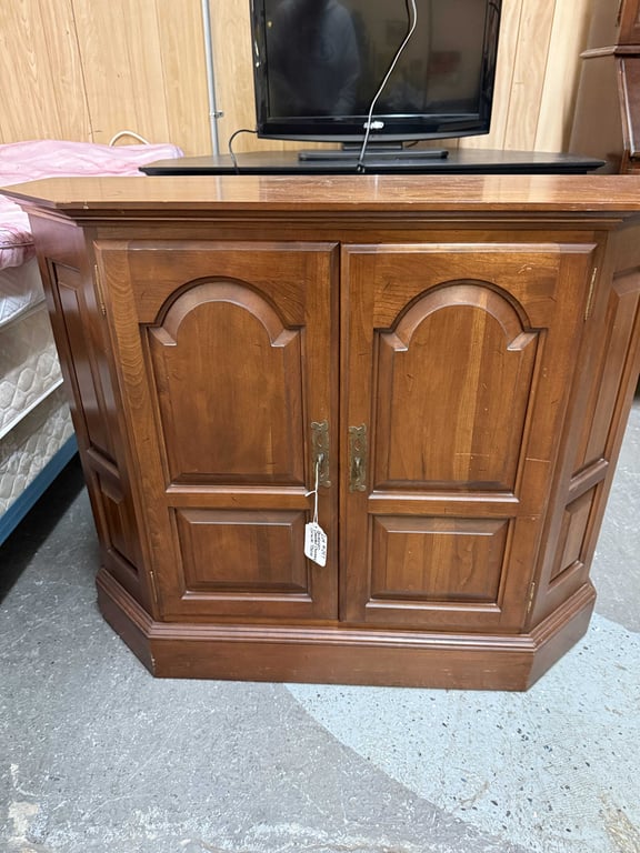 GEORGIAN CARVED CHERRY CONSOLE TABLE