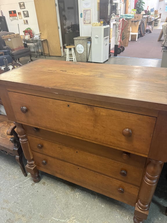 ANTIQUE EMPIRE FOUR DRAWER DRESSER - Image 2