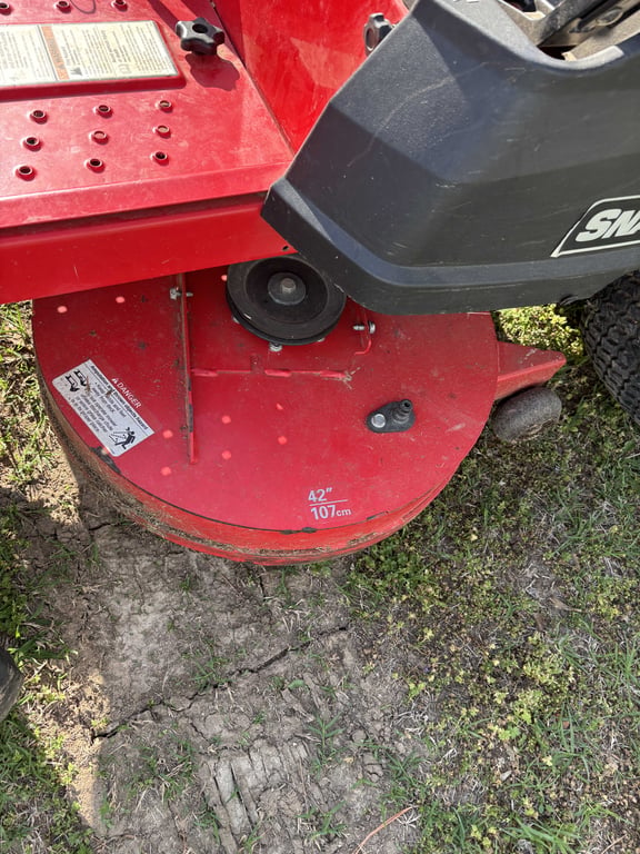 Snapper 360Z 42" Zero Turn Mower - Image 10
