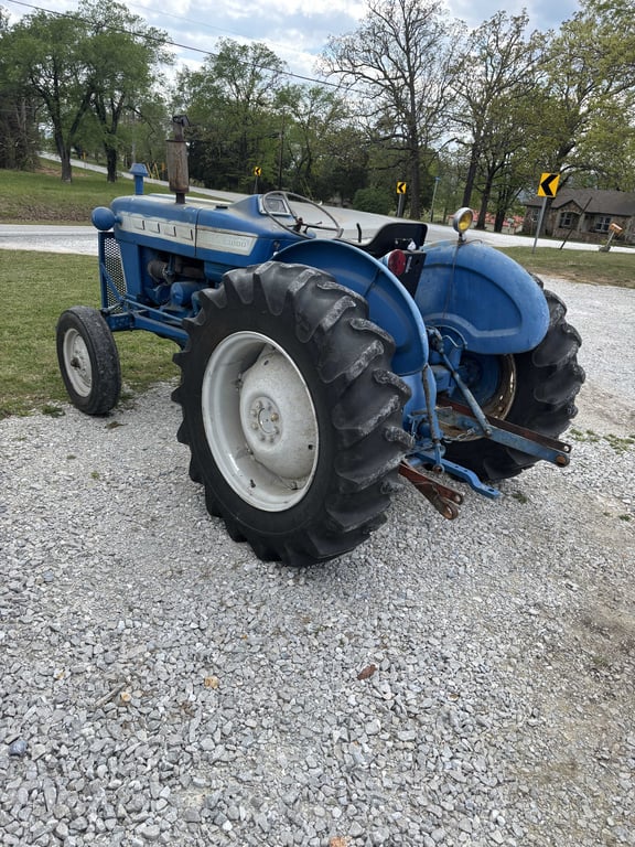 Ford 3000 Diesel - Image 8