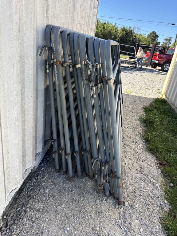 12 Corral Panels & One Gate Panel - Image 4