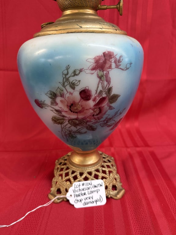 VICTORIAN GWTW PARLOR LAMP (TOP IS BROKEN BADLY) - Image 2