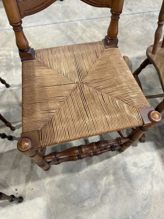 High ladderback chair - Image 2