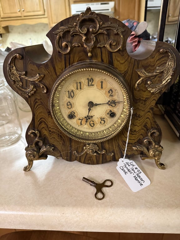 ANT. NEW HAVEN "TYNDALL" MODLEL MANTLE CLOCK