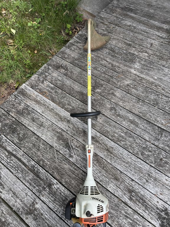 STIHL STRAIGHT SHAFT WEEDEATER FS46