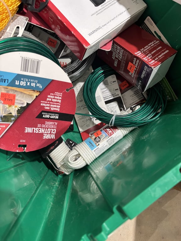Tote of wire clothesline, cable, plastic, misc - Image 6