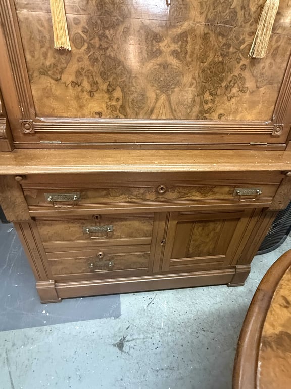 VTG EASTLAKE STYLE BURLE WOOD SECRETARY & HUTCH - Image 4