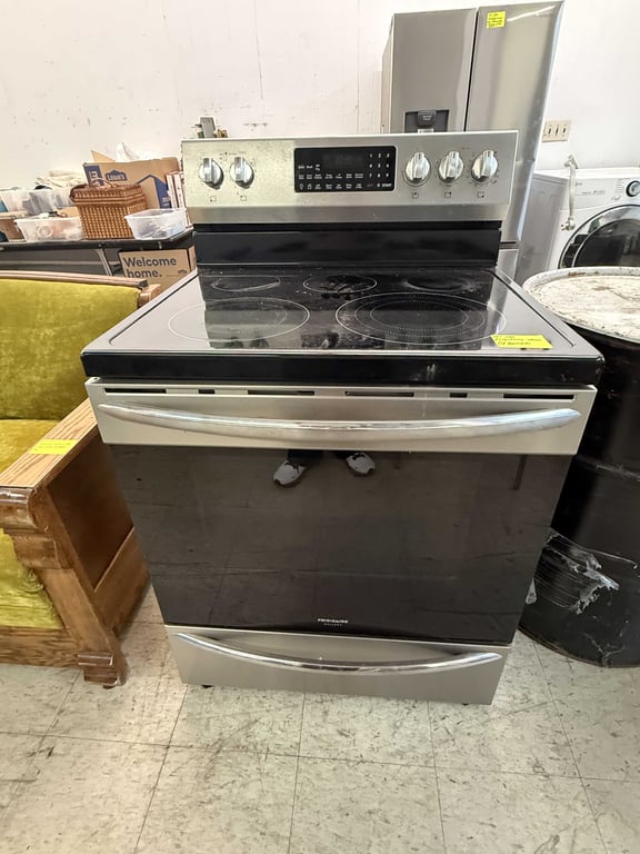 FRIGIDAIRE ELECTRIC STOVE