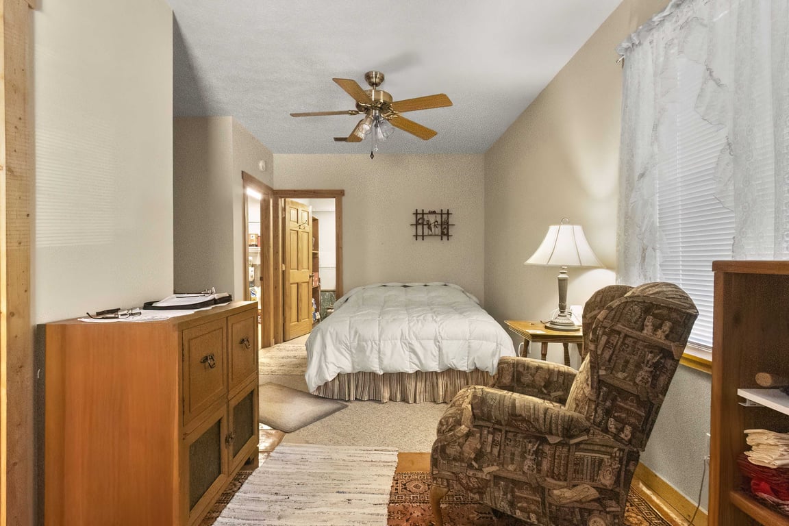 3 bed 3 bath home on 26.19 acres - Image 40