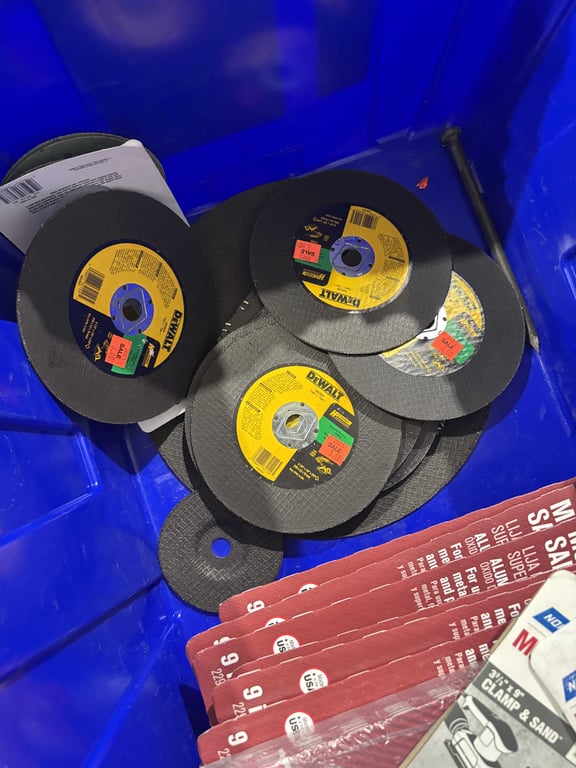 Multi purpose sandpaper and misc blades - Image 6