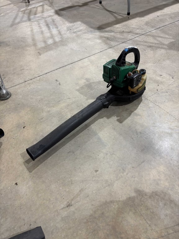 Weedeater gas blower