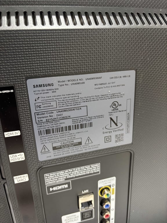 38 "Samsung TV - Image 4