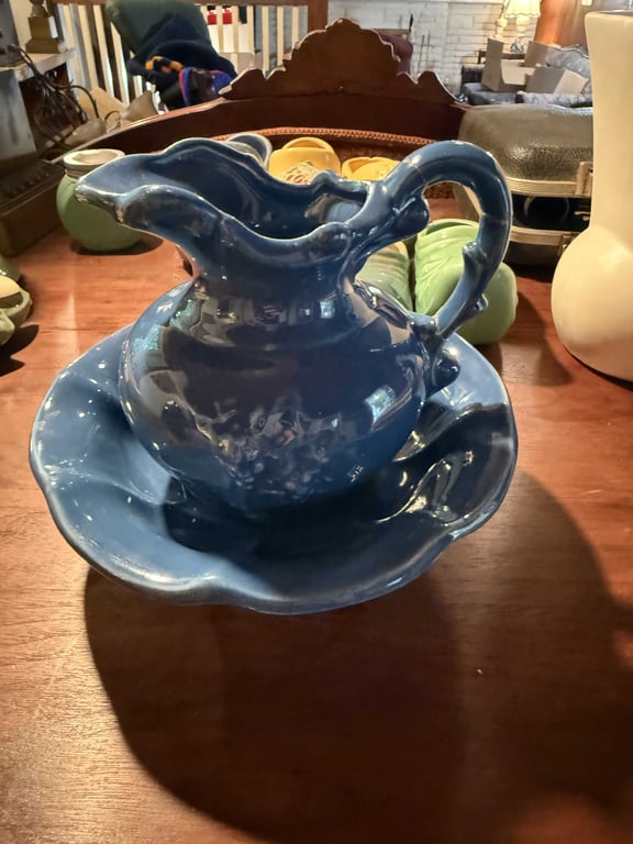 BLUE MCCOY MINI PITCHER W/BASIN