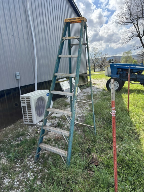 8' Werner Fiberglass Ladder