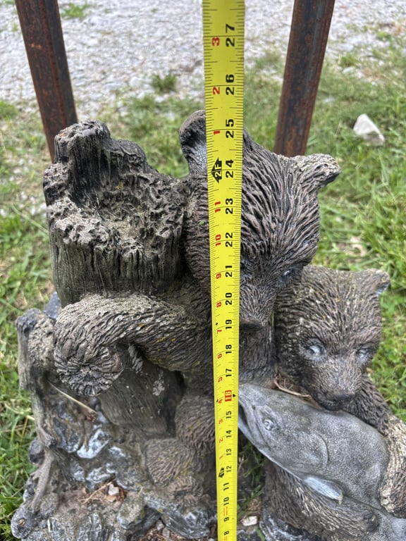 Concrete bear statue - Image 5
