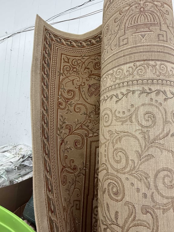 Large INDOOR RUG - Image 2
