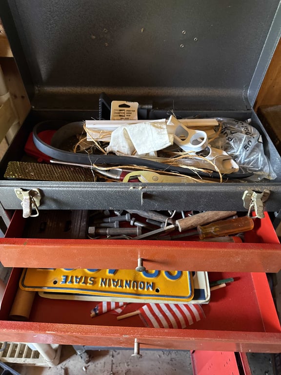 Toolbox with contents - Image 2