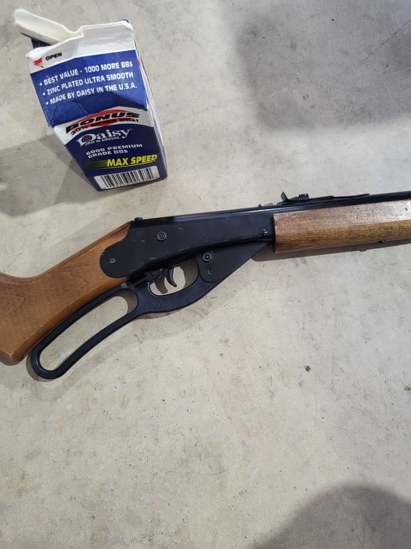Red Ryder BB gun and bb's - Image 4