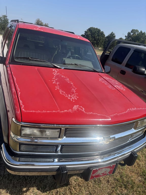 1994 Chevy Suburban 4x4 - Image 11