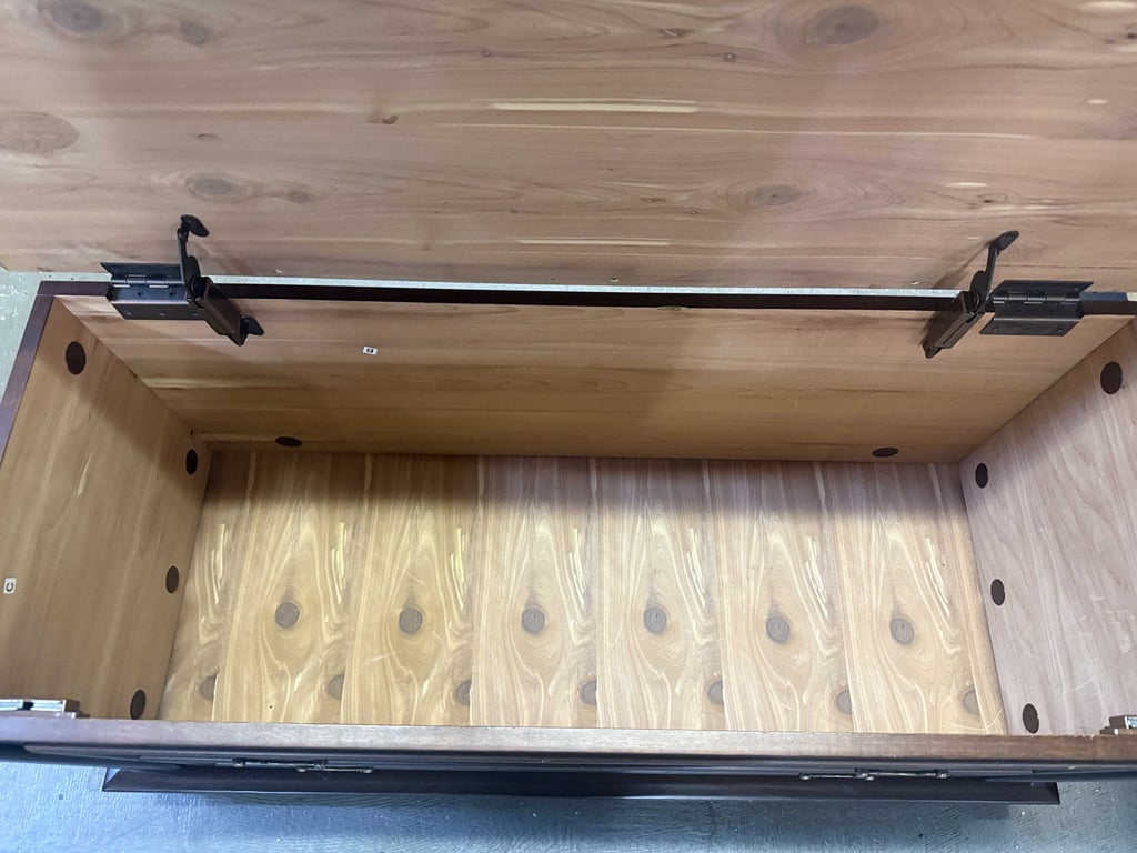 DARK WOOD CEDAR CHEST - Image 2