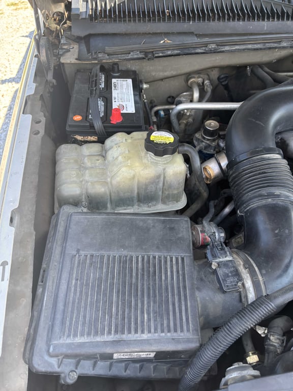 2004 Chevy 3500 4WD - Image 6